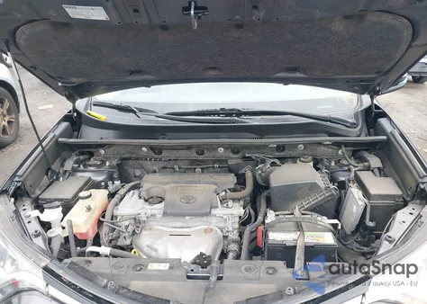 2018 Toyota Rav4 Xle z USA, uszkodzony, nr VIN JTMRFREV2JD240904